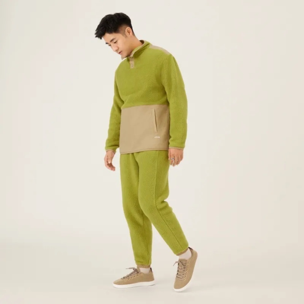 NWOT - allbirds Men's Fluff Fleece Pant in Hazy Lime (Hazy Beige) - Size S